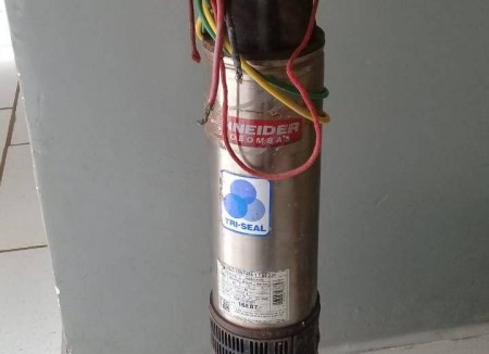 Bomba de poço, canos, fios furtados e até arara são recuperados pela Polícia Militar no Indaiá