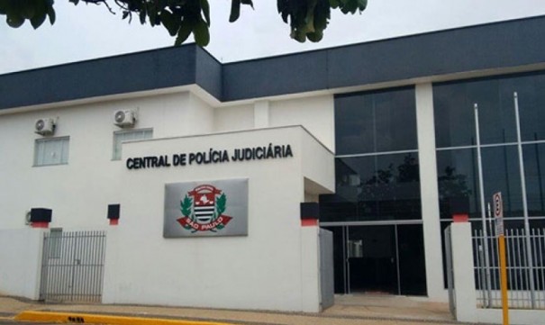 Indiv�duo � preso acusado de viol�ncia dom�stica contra a companheira em Tup�