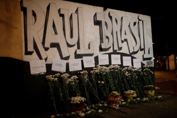 Pol�cia prende dois suspeitos de envolvimento em tiroteio em Suzano