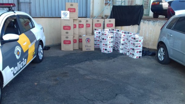 Pol�cia Rodovi�ria apreende 11.500 ma�os de cigarros contrabandeados