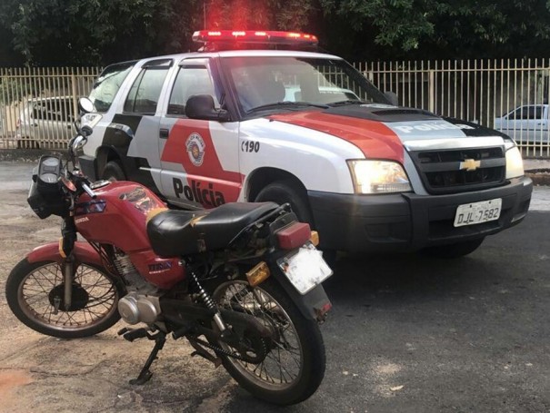 Moto furtada � localizada pela pol�cia em menos de 24h