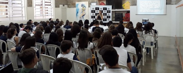Pol�cia Civil realiza ciclo de palestras em escolas de Adamantina