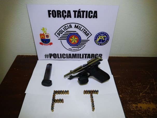 Pistola, muni��es e carregadores s�o apreendidos pela Pol�cia Militar, em �lvares Machado