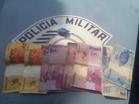 Homem é preso por tráfico de drogas na Vila Cavarú