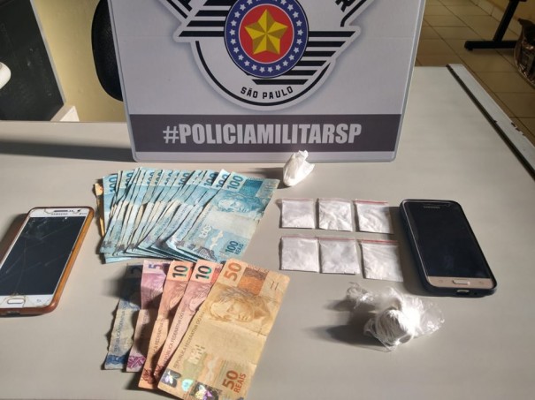 Tr�s pessoas foram presas por tr�fico de drogas em Adamantina