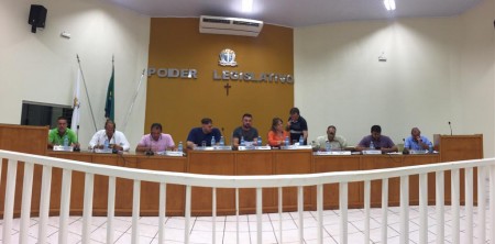 Vereador pede vistas e Câmara de Salmourão deve analisar pedido de cassação do prefeito na próxima sessão