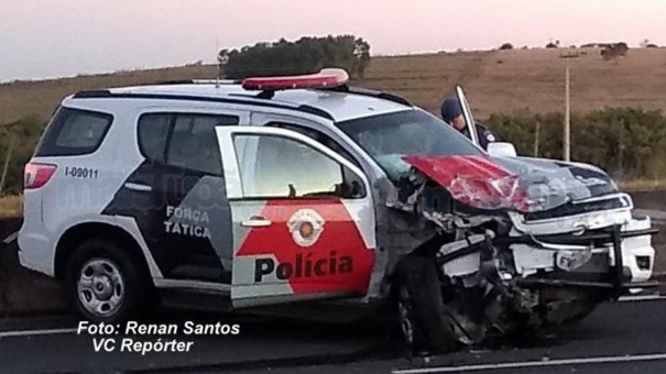 Ap�s causar acidente entre ve�culos e viatura da For�a T�tica, casal � preso por tr�fico de drogas