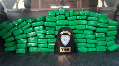 Polícia Rodoviária aborda veículo e apreende mais de 70 kg de maconha