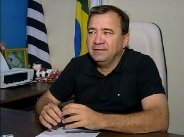 Jos Luiz Rocha Peres, ex prefeito de Salmouro, comunica sada do PSBD