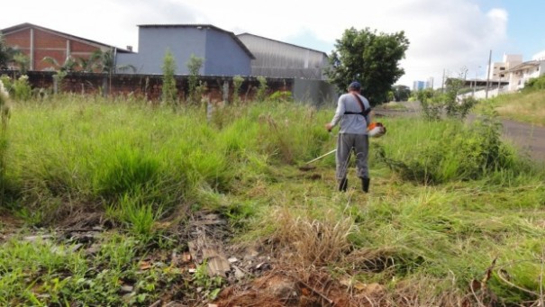 Setor de Conservao de Vias Pblicas alerta para a limpeza de terrenos e lotes em OC