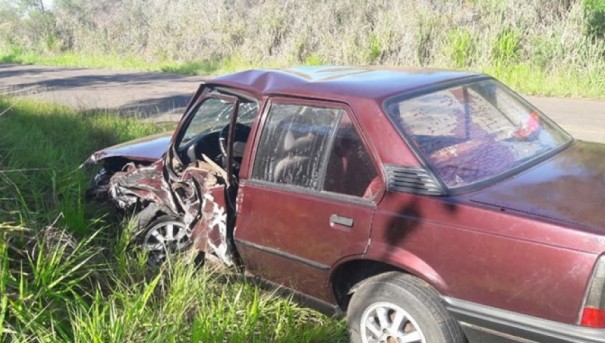 Acidente em vicinal que liga Adamantina a Mari�polis deixa 3 feridos