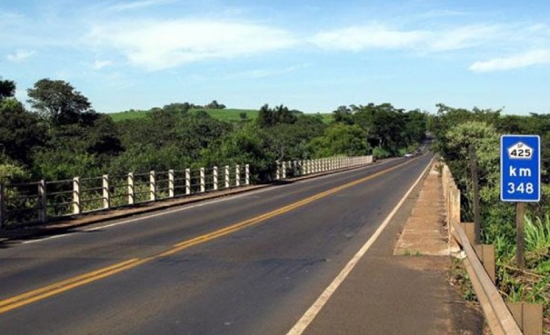 DER recebe propostas de empresas para constru��o de ponto sobre Rio Aguape�