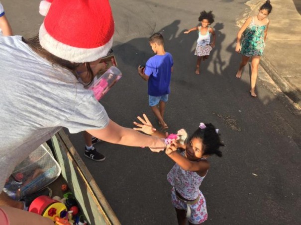 Natal Solidrio ajuda 3 mil pessoas em Santo Anastcio