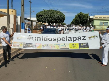 1ª Caminhada pela Paz: Multidão saiu às ruas de Osvaldo Cruz