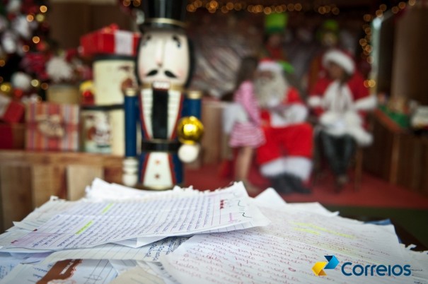 Termina hoje o prazo para adoo de cartinhas da campanha Papai Noel dos Correios 
