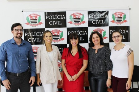 Entidades se mobilizam para combater violência doméstica em Adamantina