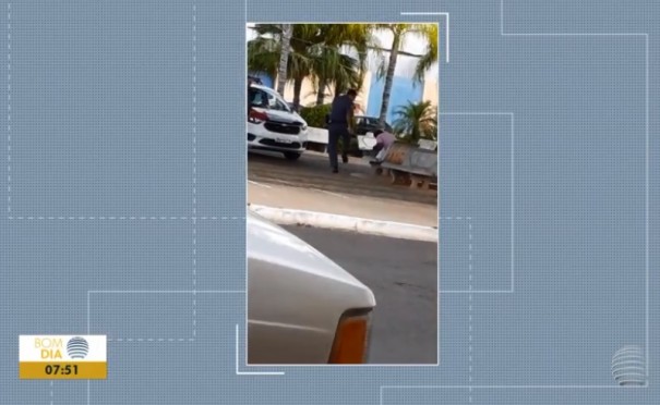 Pol�cia Militar se manifesta sobre v�deo de policiais agredindo cachorro em Junqueir�polis