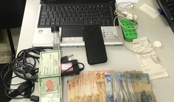 Pol�cia desarticula tr�fico por redes sociais