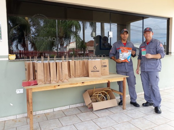 Corpo de Bombeiros de OC continua com entrega de kits do programa 'Chama Segura'