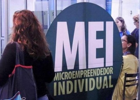 Após críticas, governo recua de medida que exclui 17 ocupações do MEI