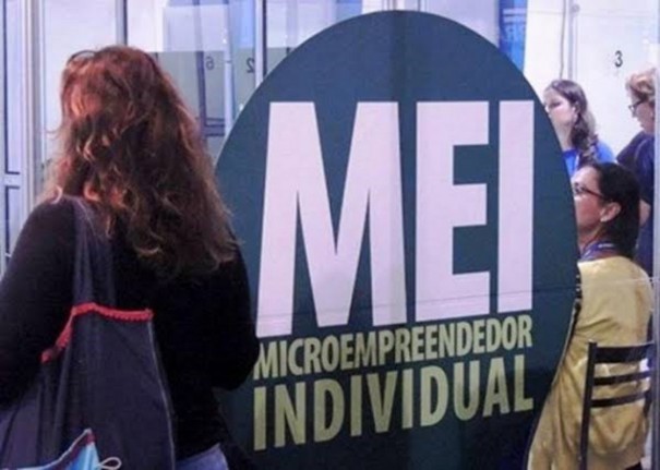 Aps crticas, governo recua de medida que exclui 17 ocupaes do MEI