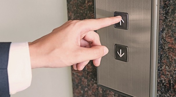 Prefeitura de Adamantina abre licitao para modernizar elevador do Pao Municipal