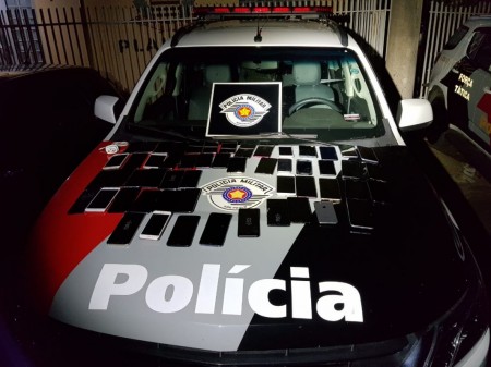 PM de Dracena prende quatro indivíduos por furto de celulares