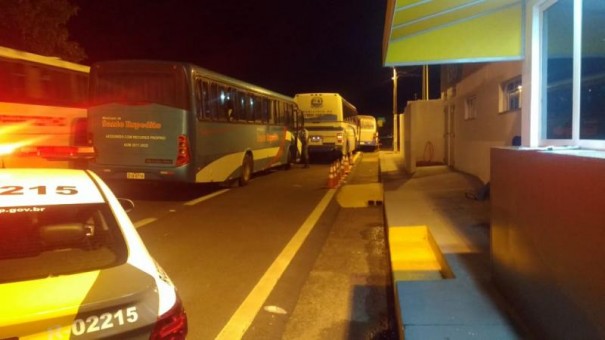 Polcia autua 16 nibus de transporte escolar na regio
