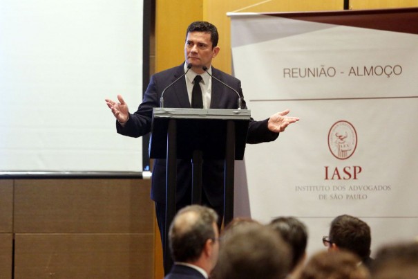 Previdncia e Lei Anticrime podem ser discutidas em paralelo, diz Moro