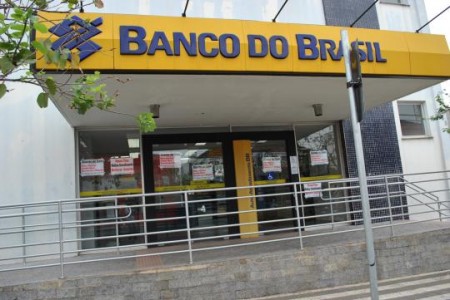 Prefeitura faz convênio com Banco do Brasil e Itaú para pagamento de multas de trânsito