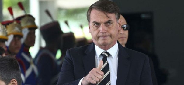 Governo prope idade mnima de 65 anos para homens e 62 para mulheres