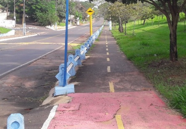 Vereadores de OC pedem iluminao da ciclovia  margem da Alameda Gasto Vidigal 