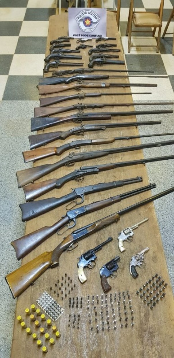 Polcia Militar frustra roubo e faz apreenso de 30 armas em Tupi Paulista