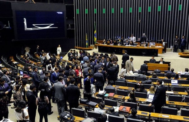 Congresso retoma atividades com maior renovao da histria recente