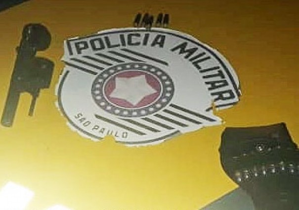 Polcia Rodoviria de Tup apreende arma de fogo com motoqueiro na SP-294
