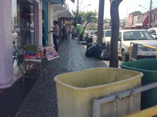 Com licitao, Prefeitura pretende instalar at 295 lixeiras em Adamantina