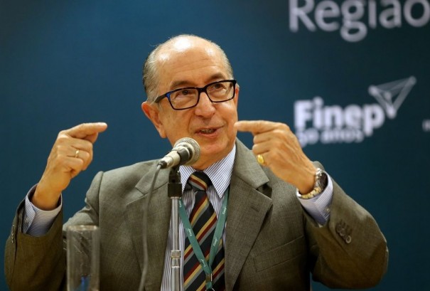 Governo estuda aumentar IR para rendas mais altas, diz secretrio