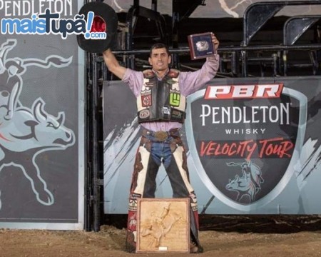 Peão tupãense é campeão de evento da PBR em Ohio nos Estados Unidos
