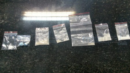 Polícia Militar de Tupã surpreende indivíduos portando drogas sintéticas na SP-294