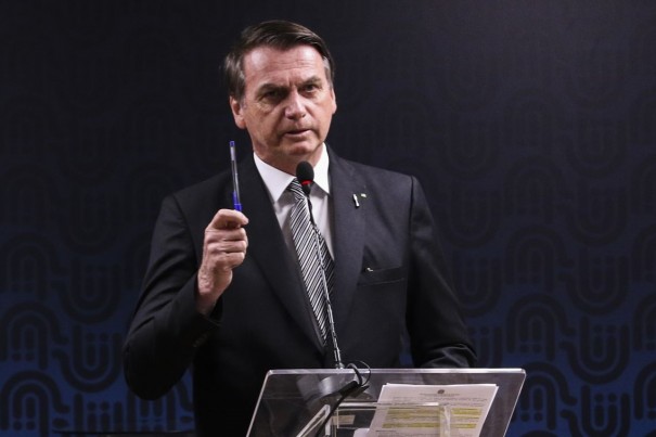 Bolsonaro diz que indicar evanglico para Supremo Tribunal Federal