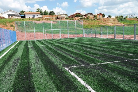 Prefeitura de Salmourão irá implantar iluminação na quadra de futebol society