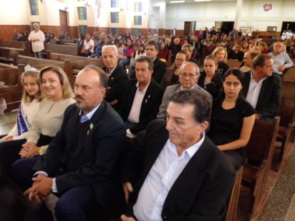 Prefeitura e Parquia So Jos realizam Missa pelos 78 Anos de Osvaldo Cruz