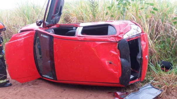Capotamento faz v�tima leve no acesso a SP-563 em Dracena