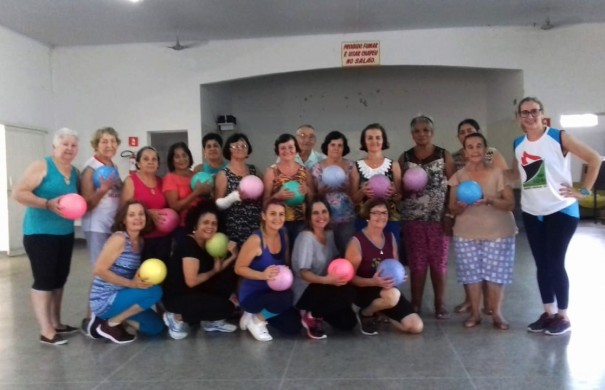 Projeto Feliz Idade � desenvolvido com grande n�mero de participantes
