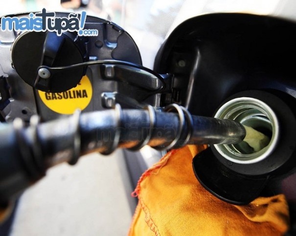 Petrobras reduz em 3% preo da gasolina nas refinarias