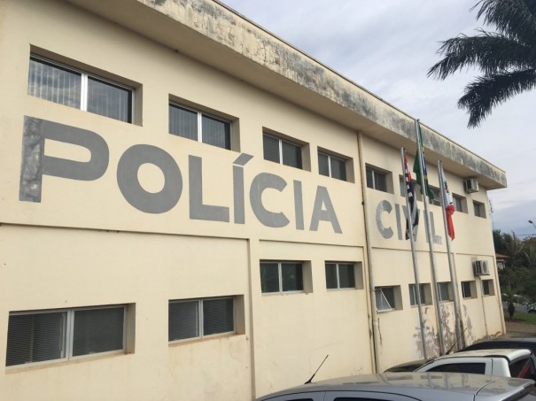 Homem � encontrado morto e pol�cia suspeita de que tenha sido assassinado durante rela��o amorosa