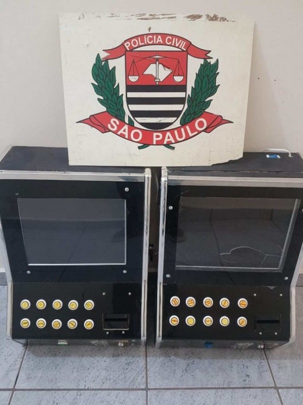 Pol�cia Civil de Junqueir�polis apreende 2 m�quinas de jogo de azar