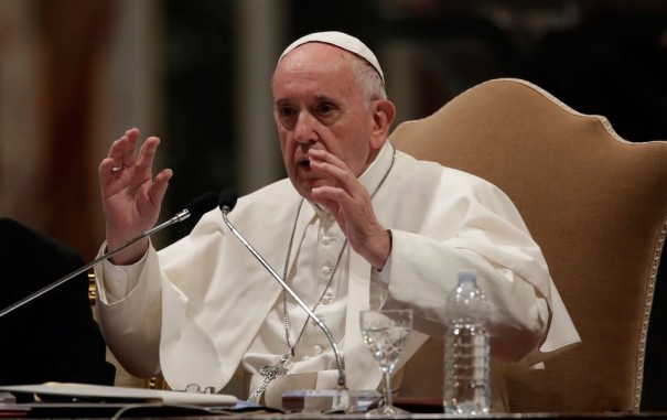 Francisco diz querer fazer primeira visita papal ao Iraque