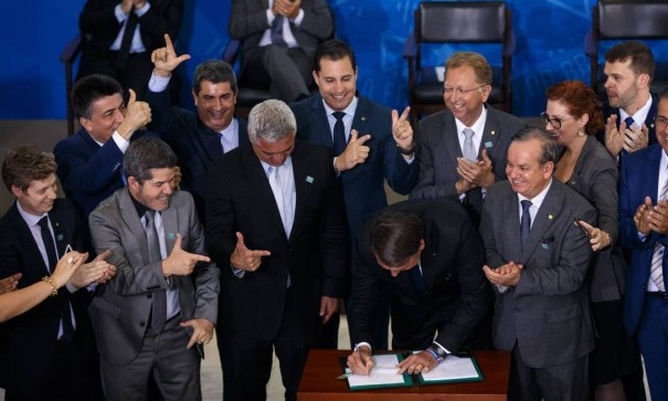 Governo Jair Bolsonaro tem aprovao de 32% e reprovao de 32%, diz pesquisa Ibope