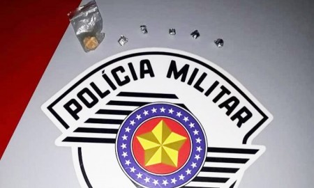 Jovem é preso acusado de envolvimento com o tráfico de entorpecentes em Bastos